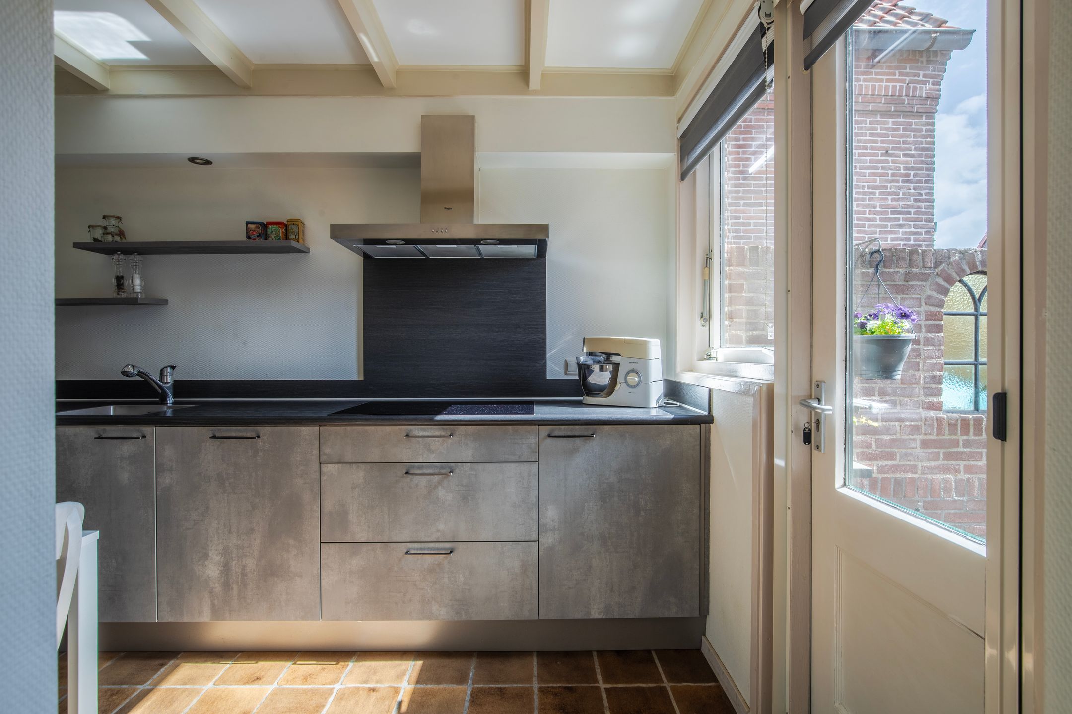 Photo 15 of Rheastraat 5