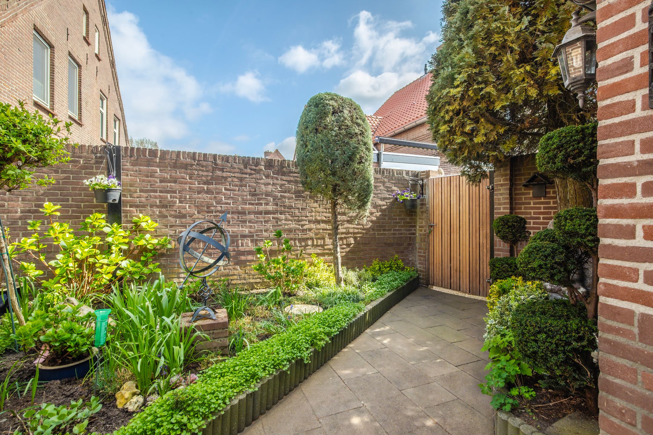 Photo 21 of Rheastraat 5