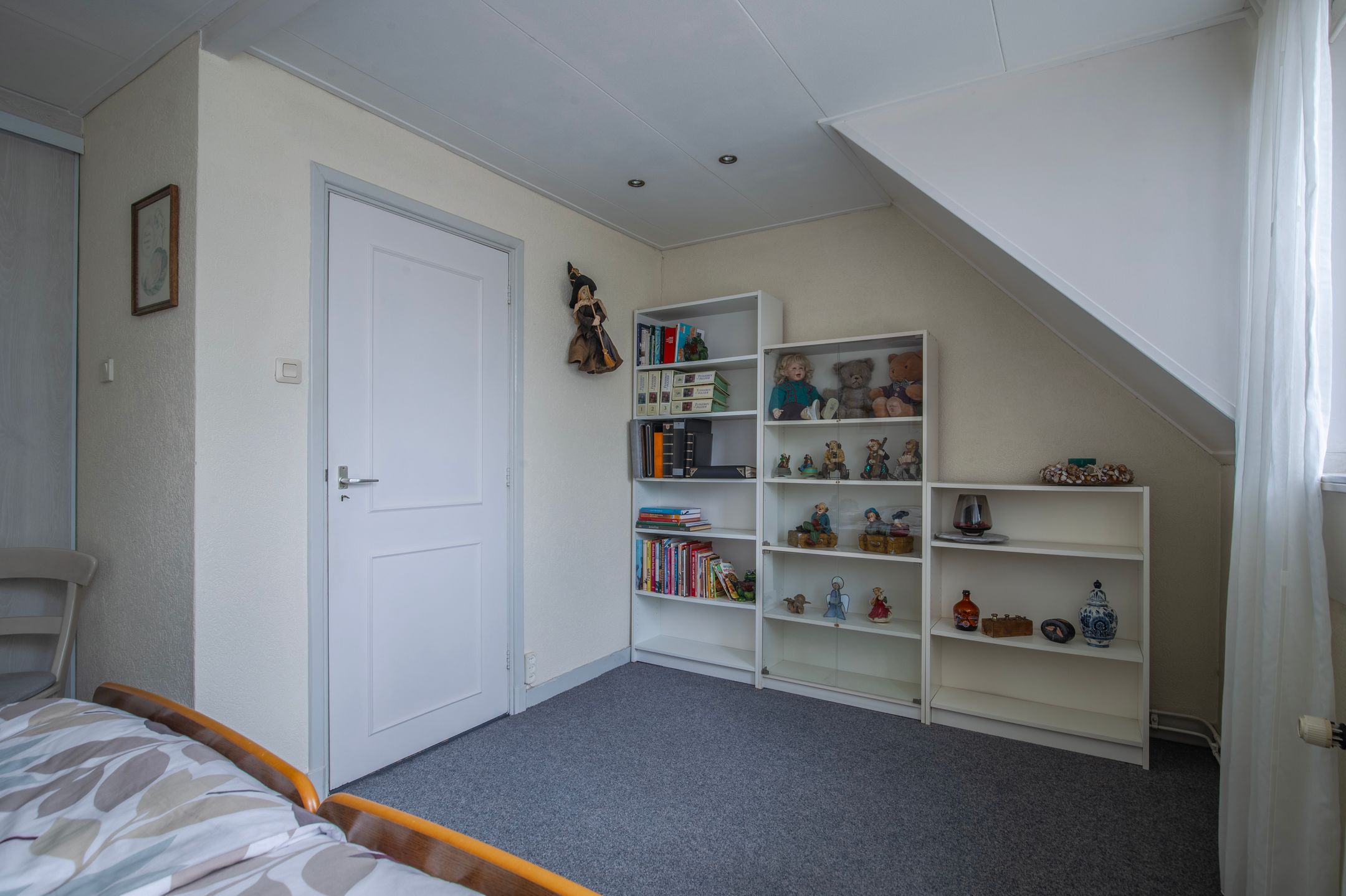 Photo 24 of Rheastraat 5