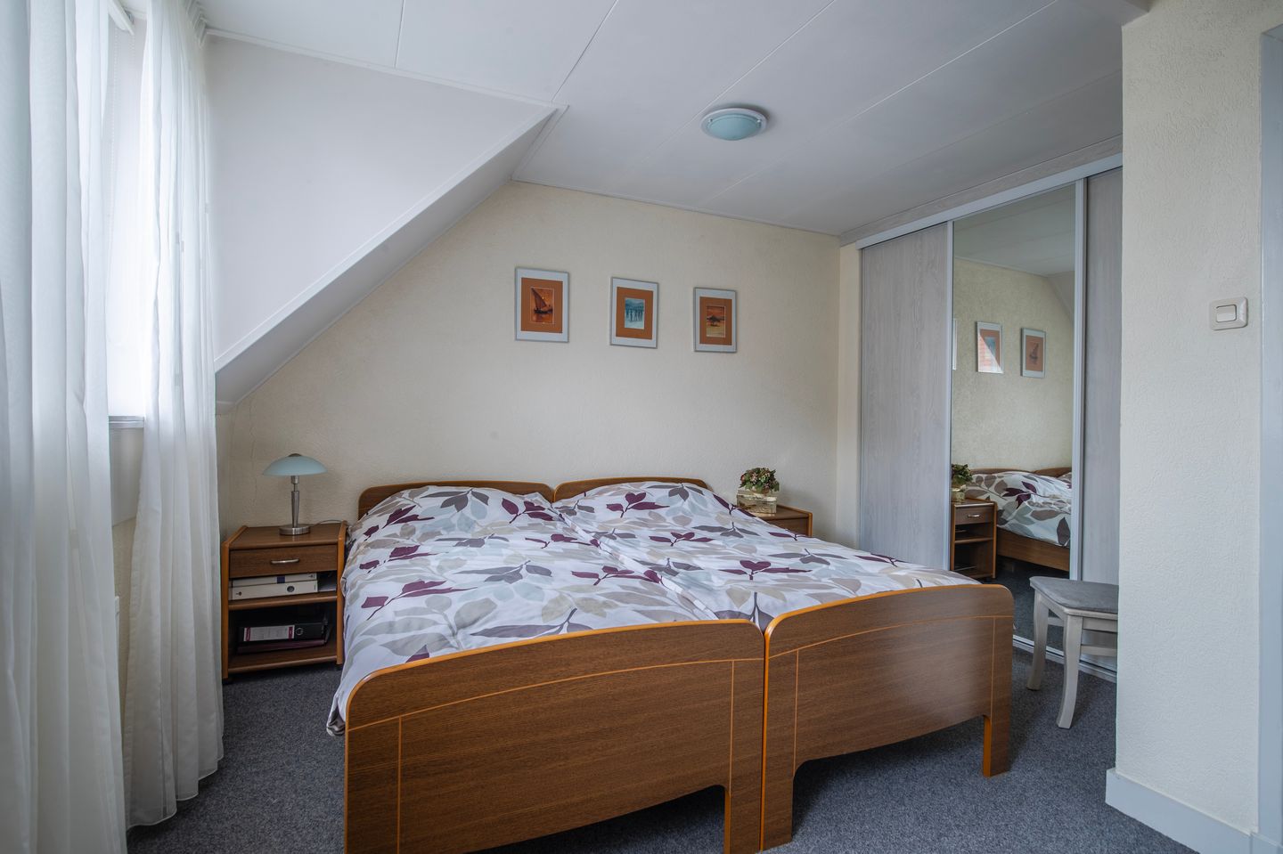 Photo 25 of Rheastraat 5