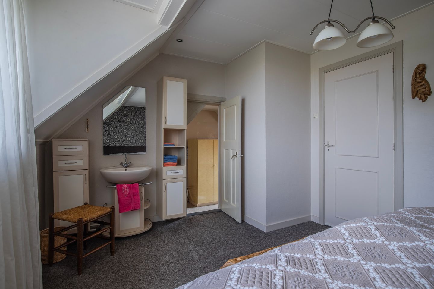 Photo 29 of Rheastraat 5