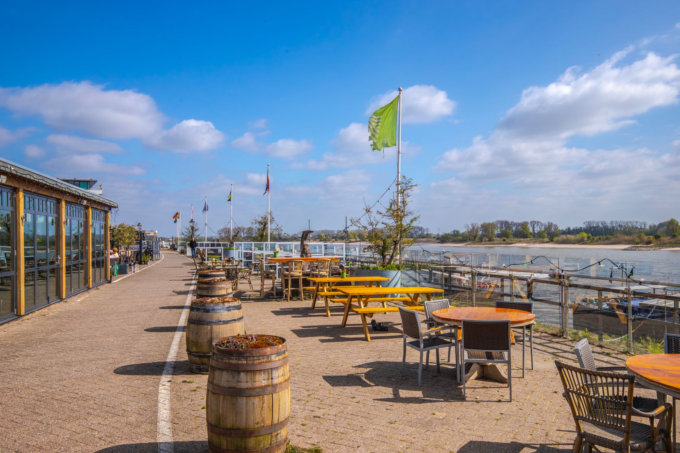 Photo 36 of Rheastraat 5