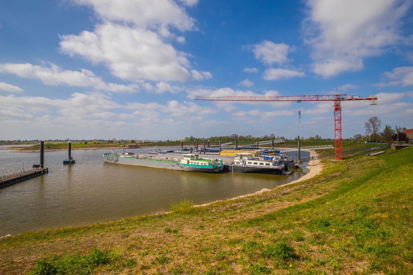 Photo 40 of Rheastraat 5