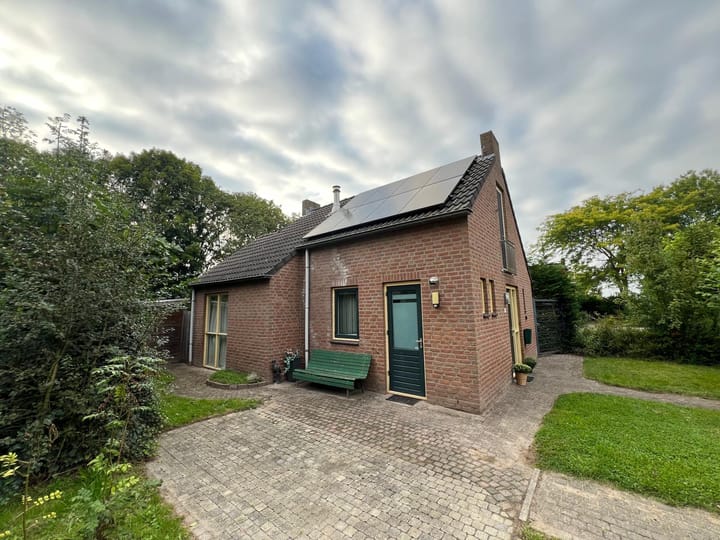 Foto 1 van Groene Heuvels 211