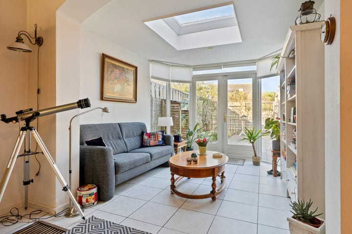 Foto 2 van Debussystraat 31