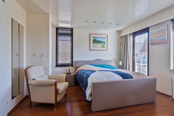 Foto 14 van Debussystraat 31