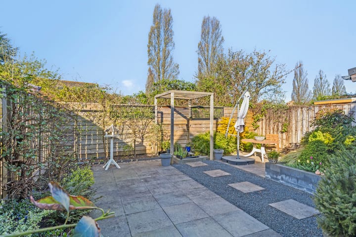 Foto 25 van Debussystraat 31