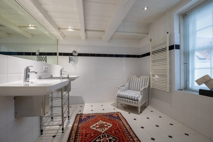 Photo 42 of Wijnstraat 85