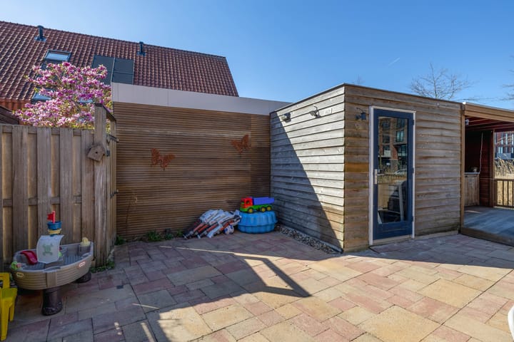 Foto 33 van Grateastraat 45