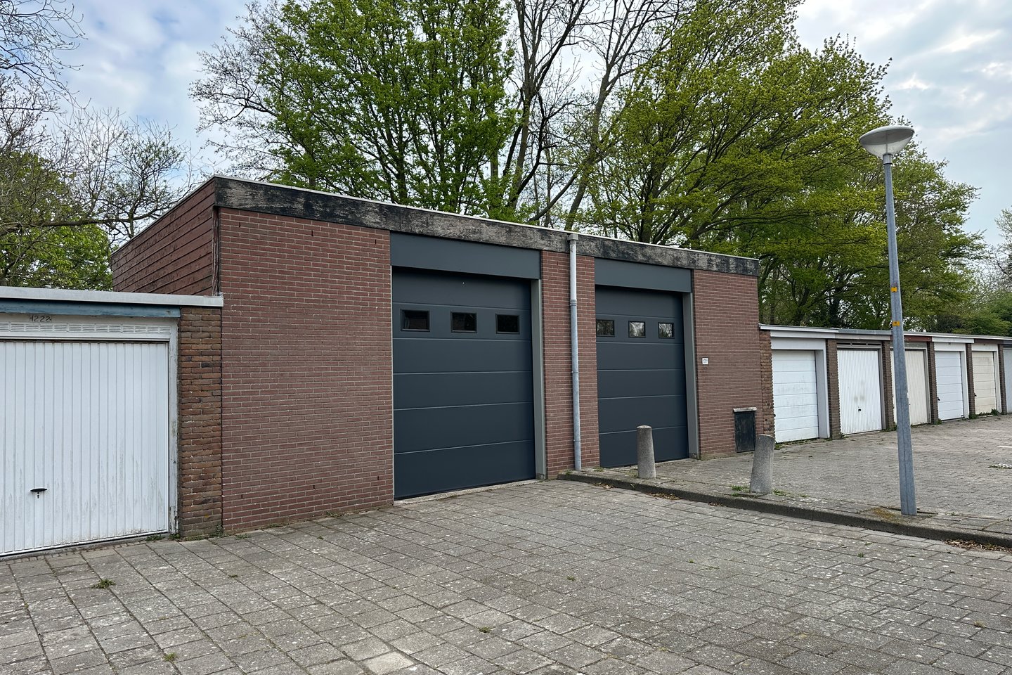 View photo 1 of Jan van Goyenstraat 1170-B