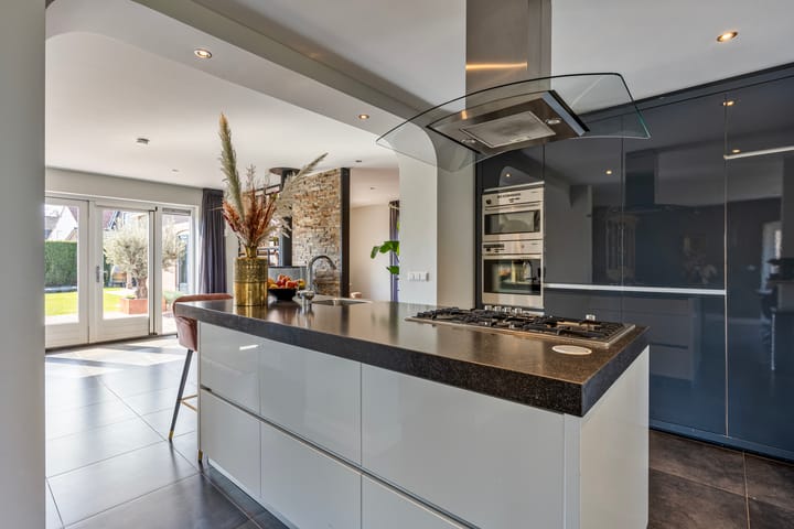 Foto 10 van van Heekstraat 43