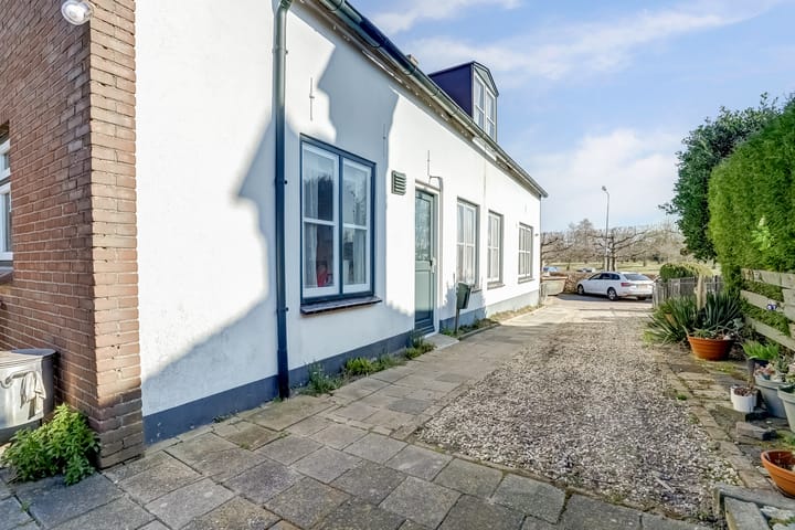 Photo 6 of Wilhelminastraat 3