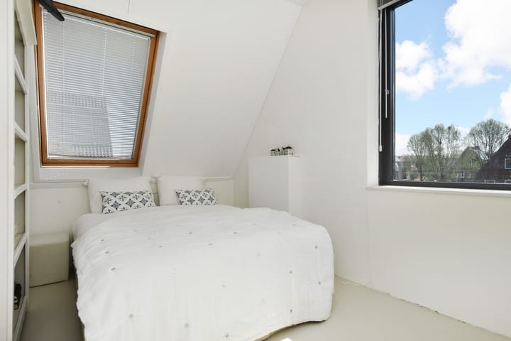 Foto 45 van Gentiaan 47