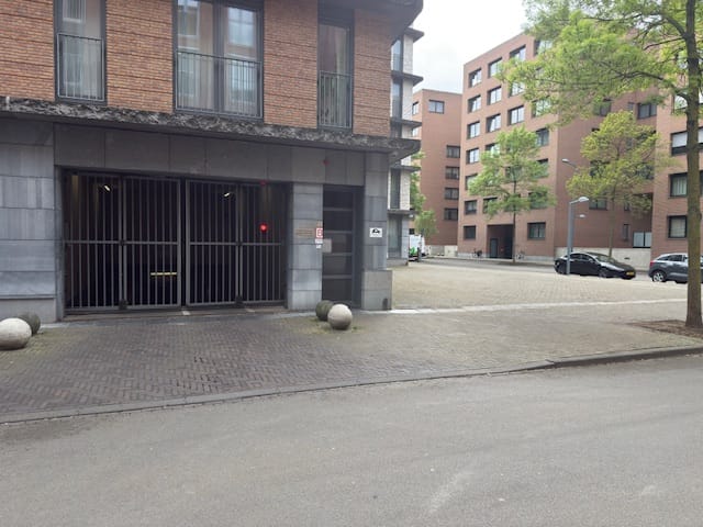 Foto 2 van Parkeerplaats nr 80 La Forme