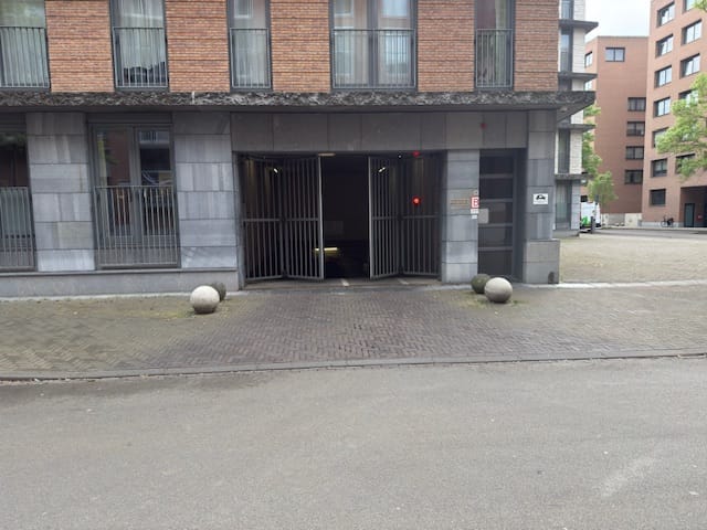 Foto 3 van Parkeerplaats nr 80 La Forme