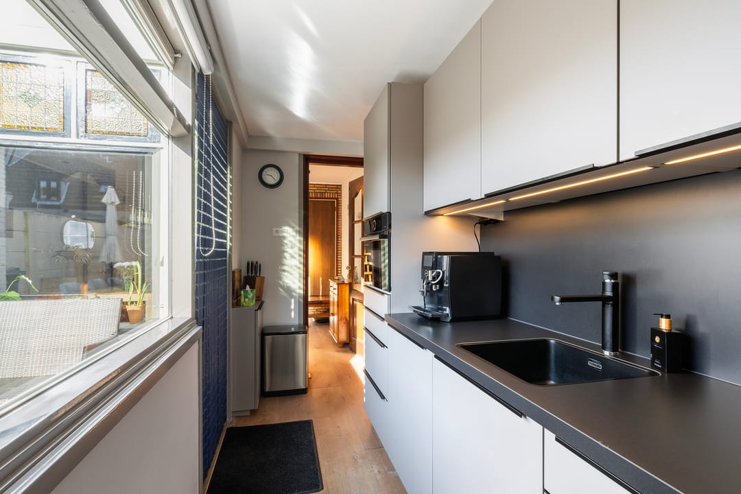 Photo 16 of Arnold Hoogvlietstraat 81