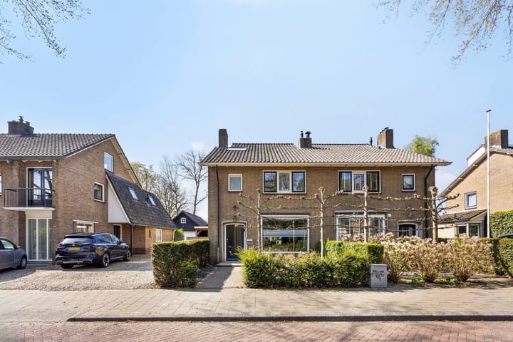 Photo 6 of Van Limburg Stirumstraat 18