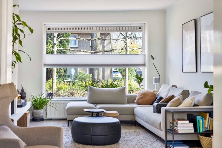 Photo 14 of Van Limburg Stirumstraat 18