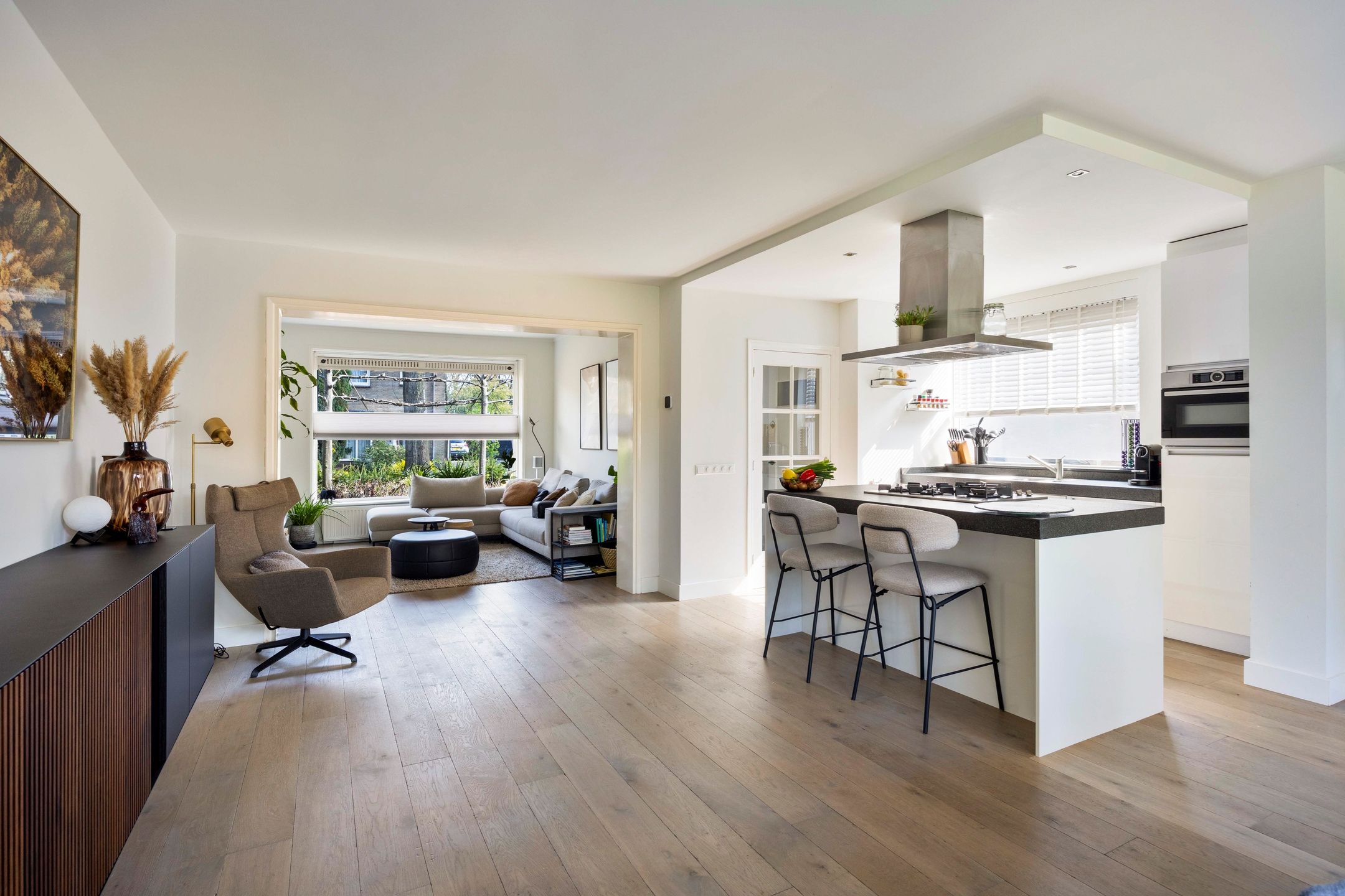 Foto 15 van Van Limburg Stirumstraat 18