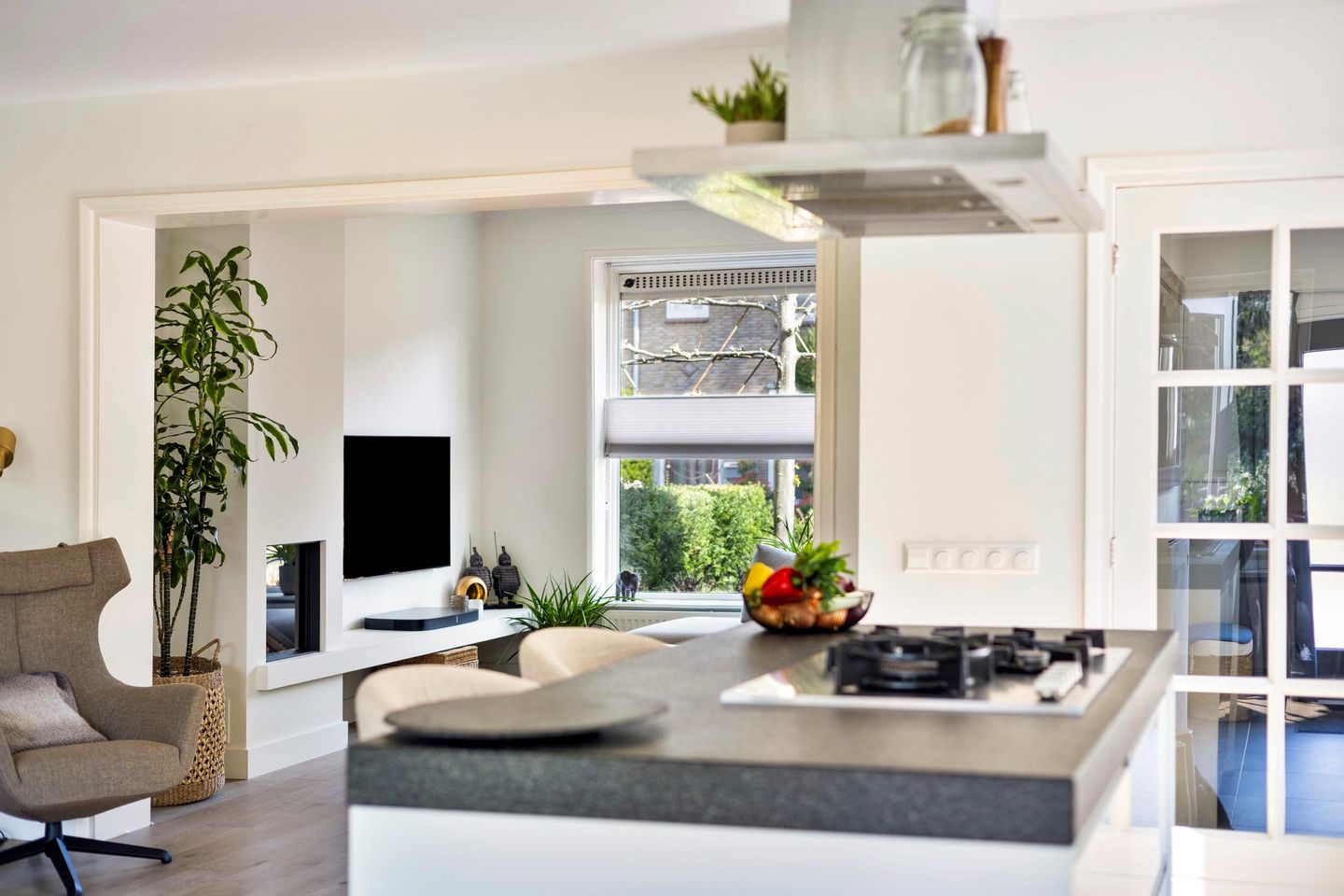 Foto 20 van Van Limburg Stirumstraat 18