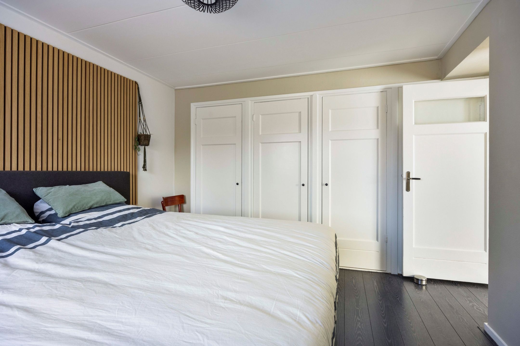 Foto 24 van Van Limburg Stirumstraat 18