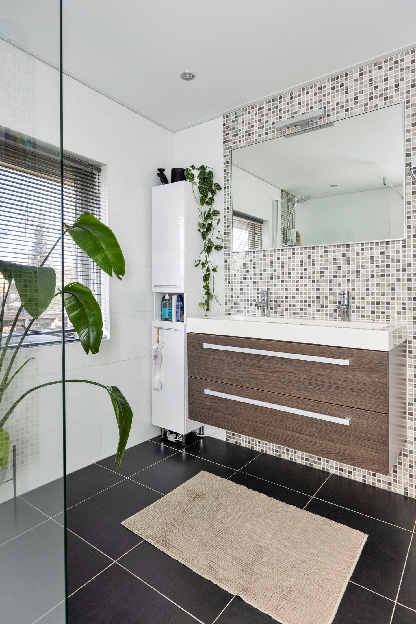 Foto 25 van Van Limburg Stirumstraat 18