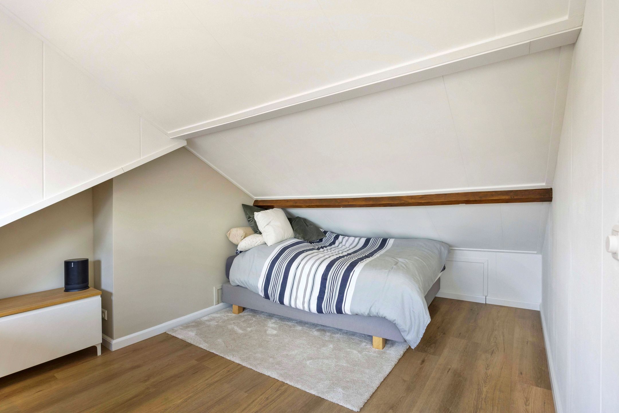 Foto 33 van Van Limburg Stirumstraat 18