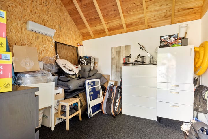 Photo 41 of Van Limburg Stirumstraat 18