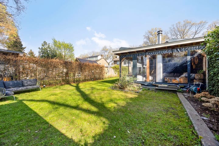 Photo 46 of Van Limburg Stirumstraat 18