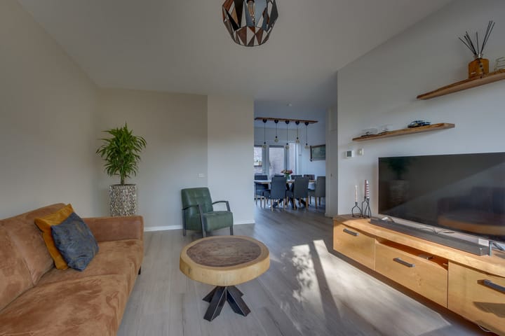 Foto 10 van Stickerstraat 7