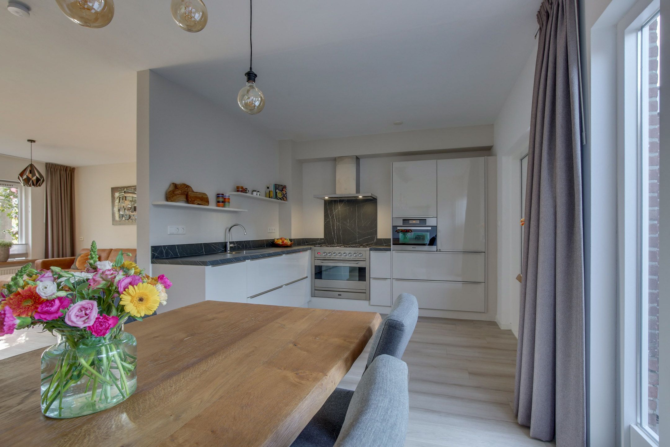 Photo 12 of Stickerstraat 7