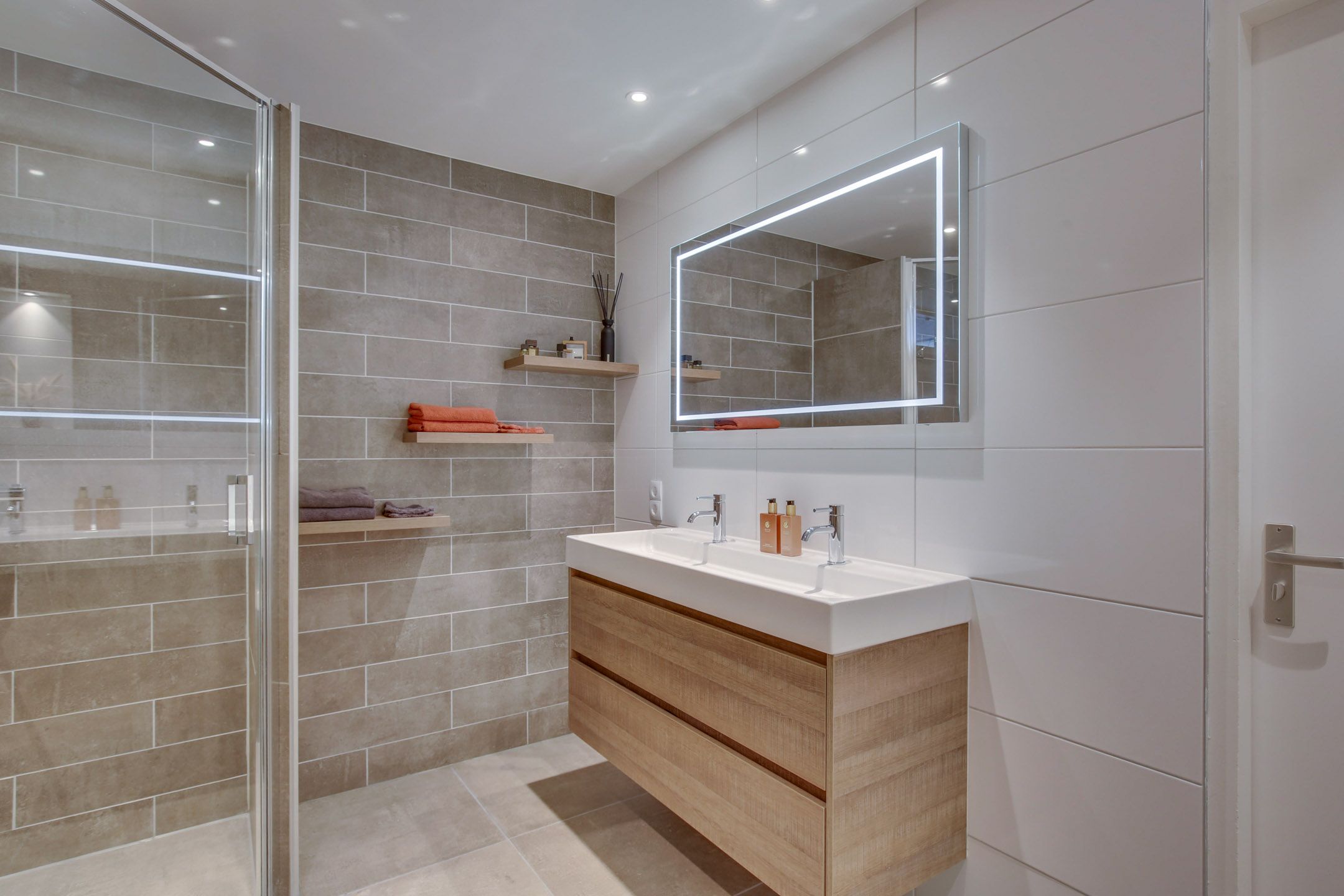 Photo 21 of Stickerstraat 7