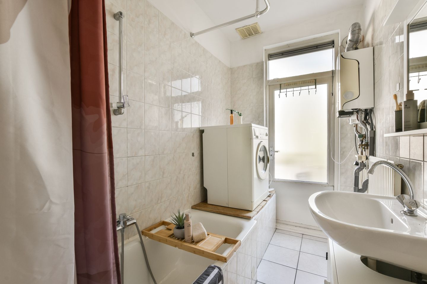 Photo 19 of Ten Katestraat 13-1