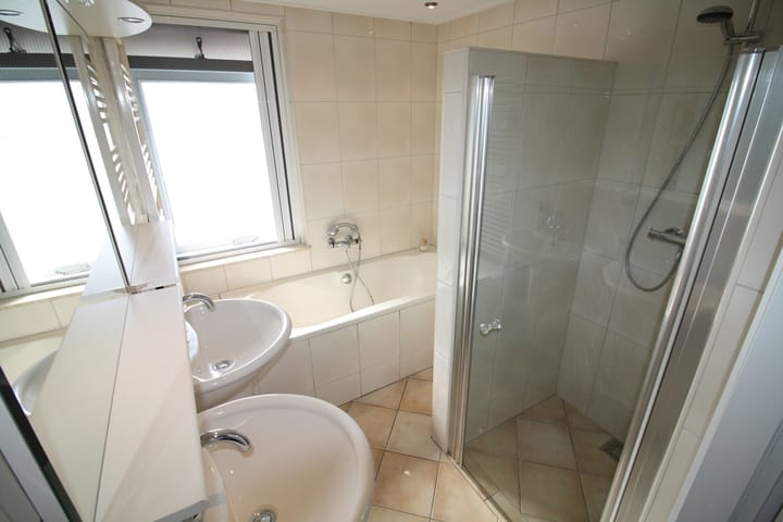 Foto 18 van De Aalscholver 30