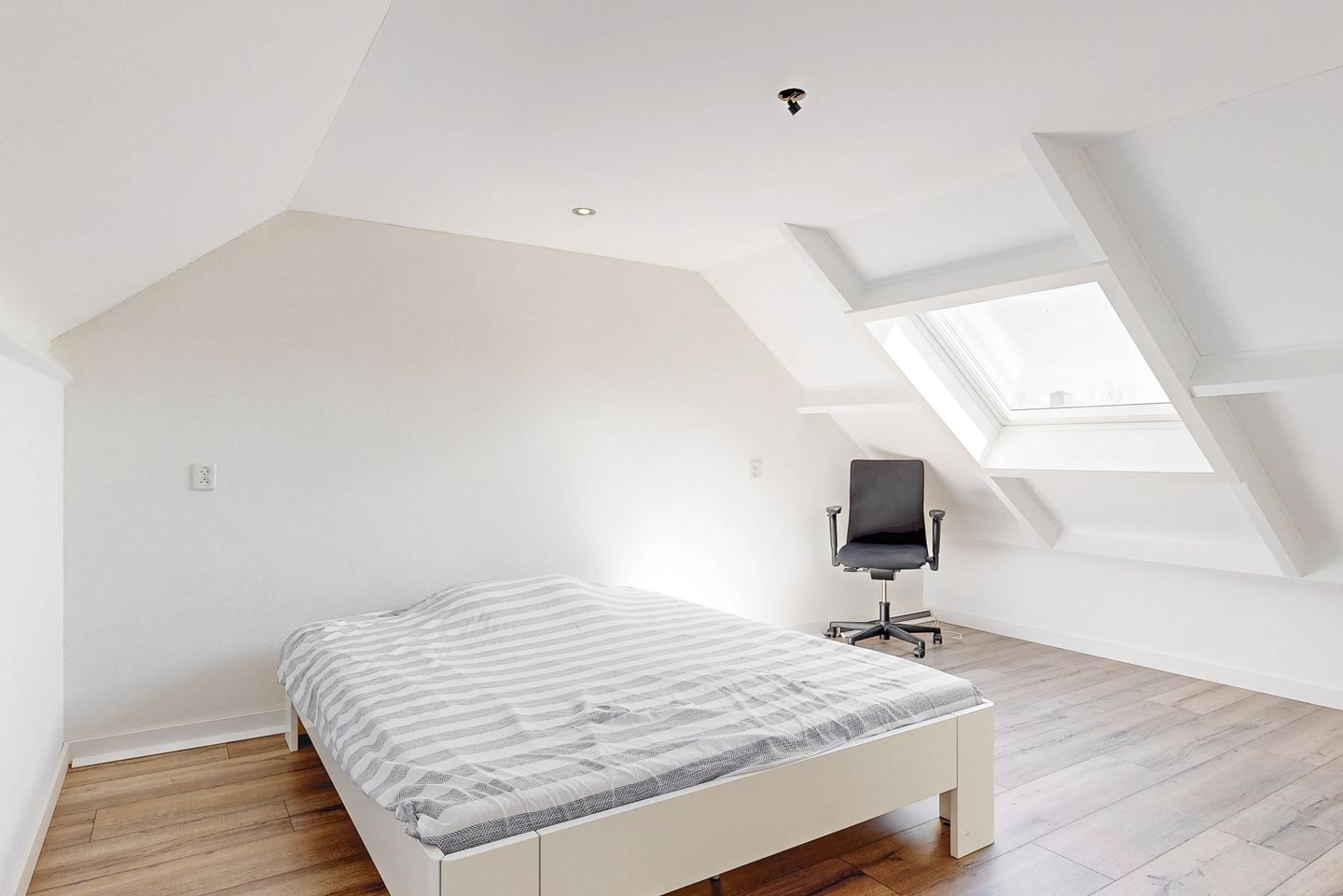 Foto 25 van Bremlaan 14