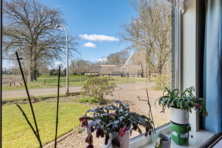 Foto 13 van Burg Tonkensstraat 3