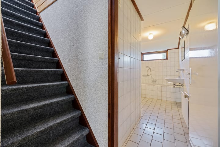 Foto 19 van Burg Tonkensstraat 3