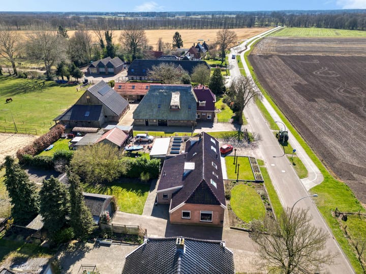 Foto 34 van Burg Tonkensstraat 3