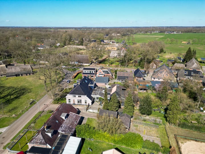 Foto 36 van Burg Tonkensstraat 3