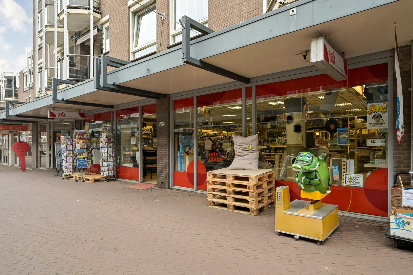 View photo 2 of Loosduinse Hoofdstraat 593