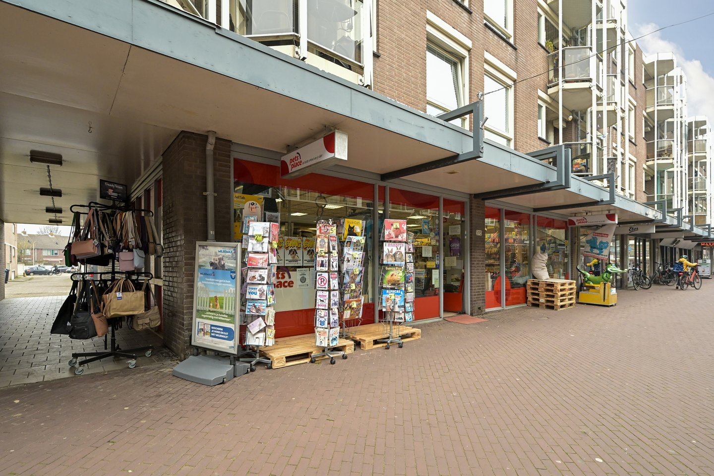 View photo 3 of Loosduinse Hoofdstraat 593