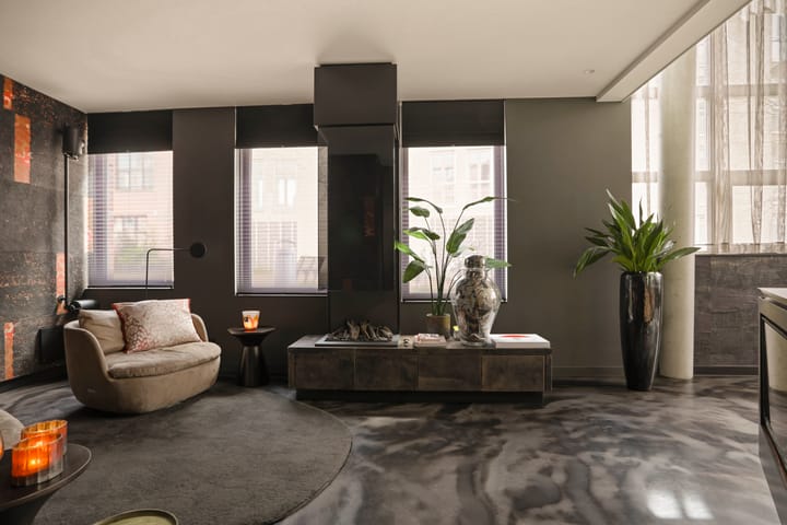 Photo 17 of Dulcie Septemberpad 24