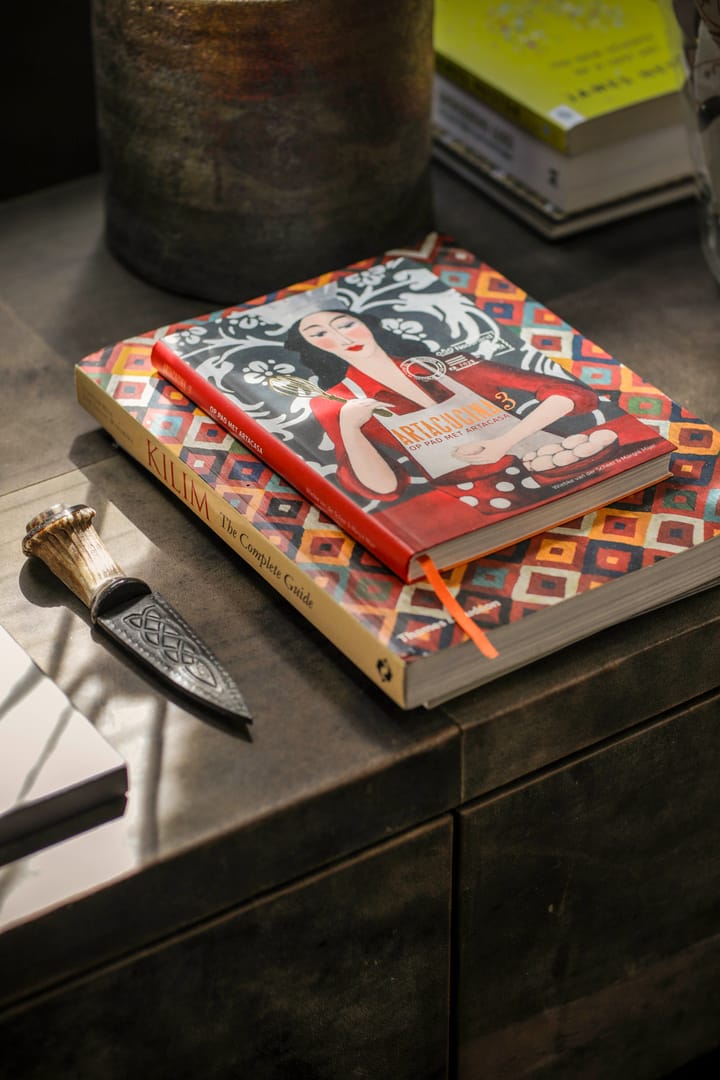 Photo 19 of Dulcie Septemberpad 24