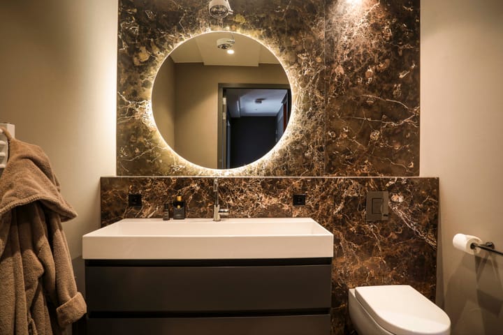 Photo 30 of Dulcie Septemberpad 24