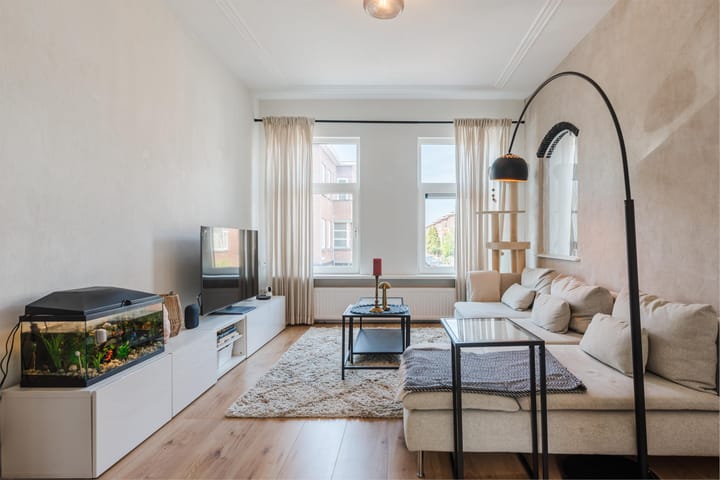 Foto 8 van Hoenderloostraat 126