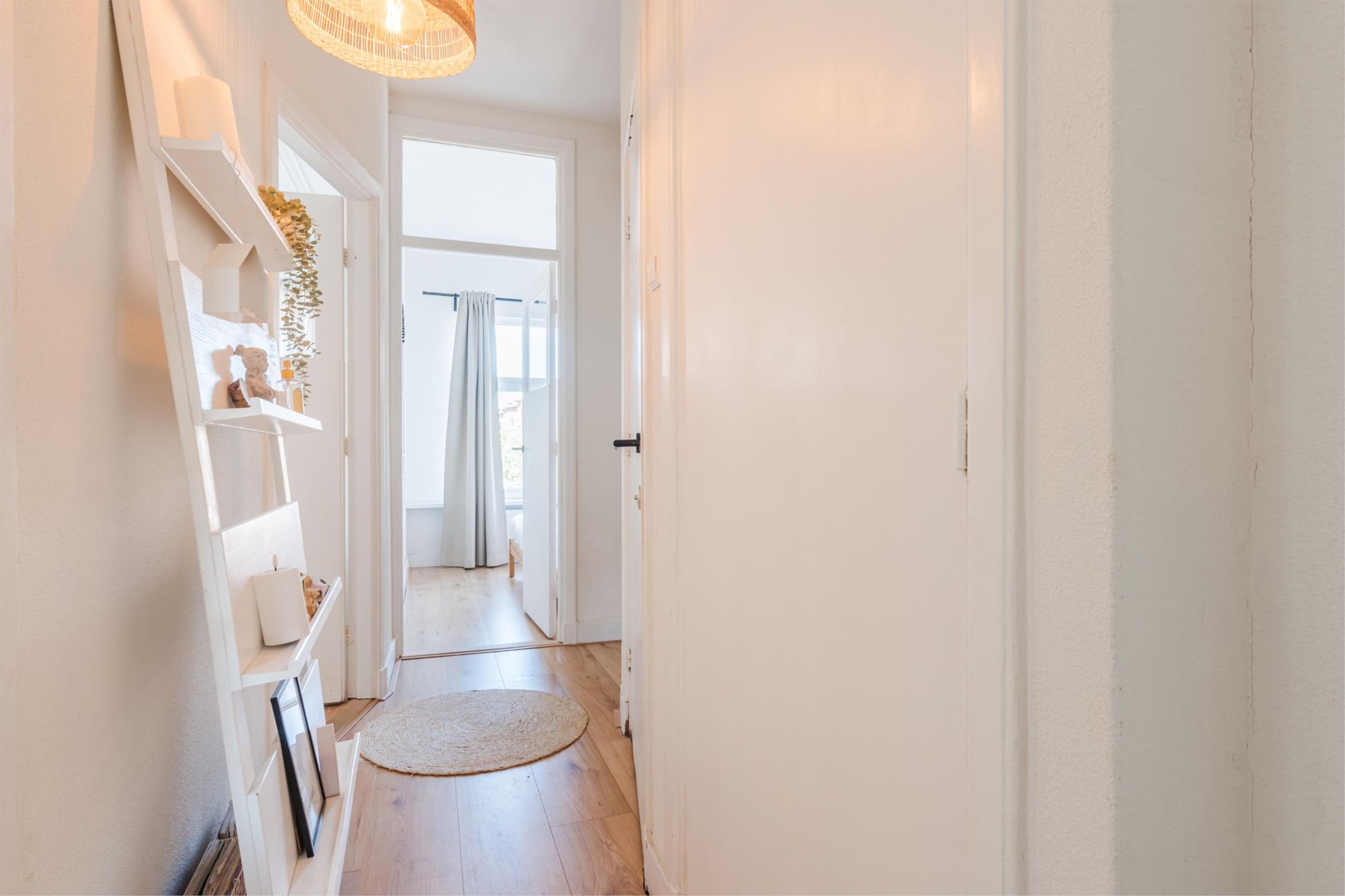 Foto 33 van Hoenderloostraat 126