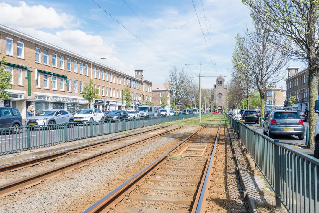 Foto 38 van Hoenderloostraat 126