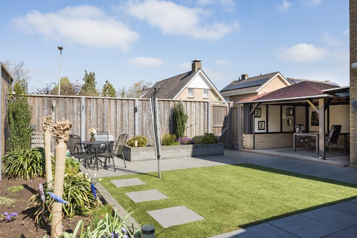 Photo 27 of van Bentheimstraat 2