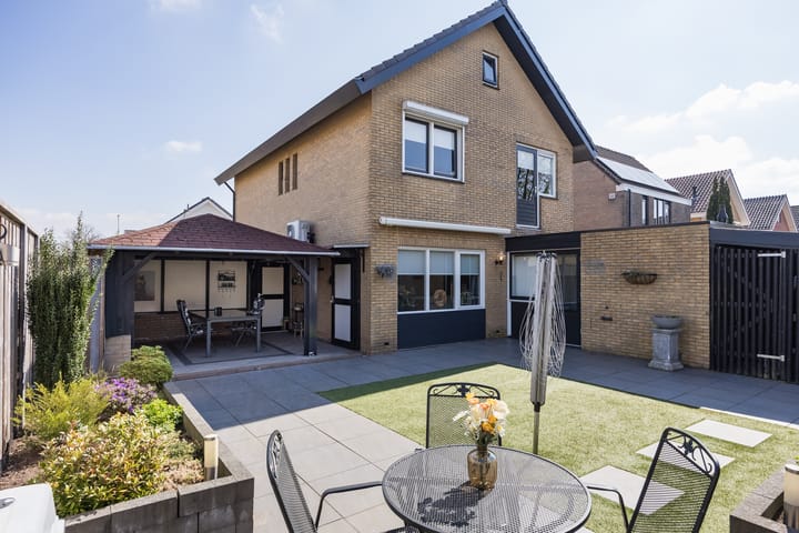 Photo 30 of van Bentheimstraat 2