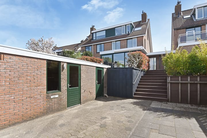 De Warmoezerij 44